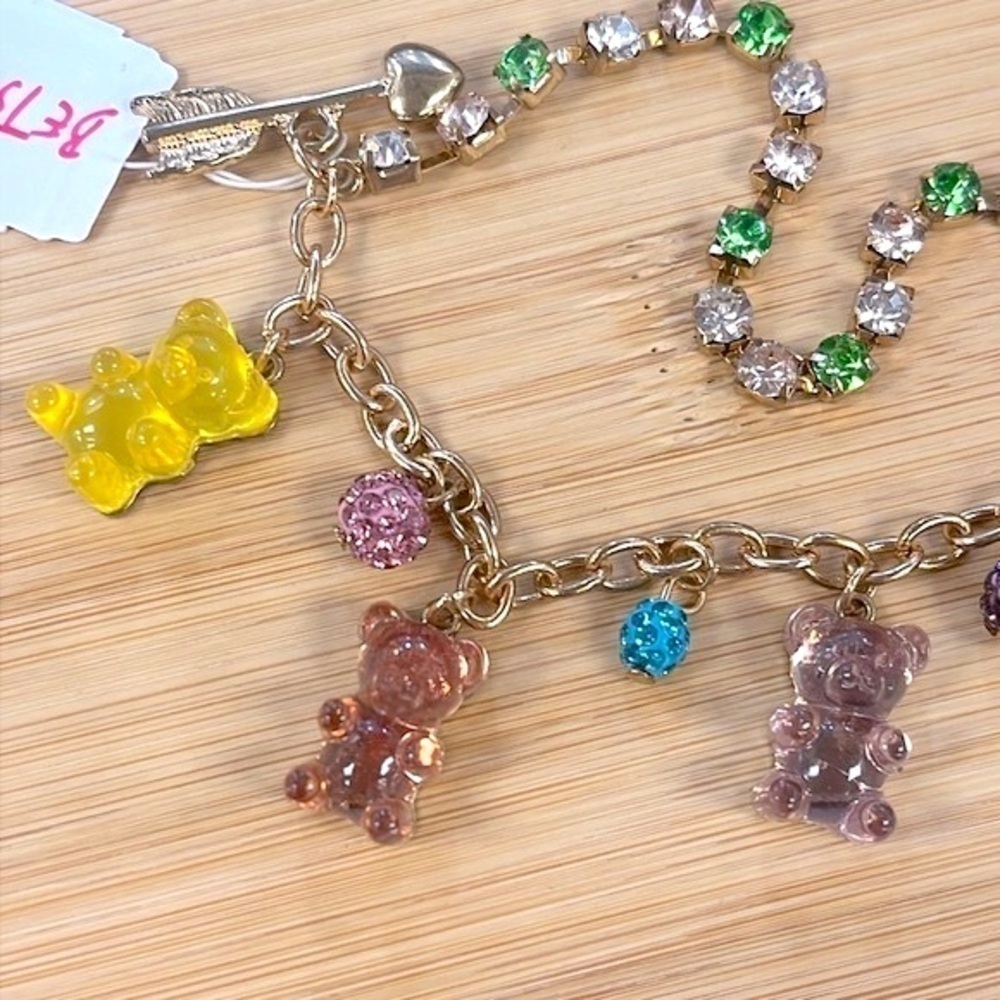 Brand New Betsey Johnson Pastel Gummy Bear Rhinestone Gold Tone Charm Bracelet - Picture 13 of 15